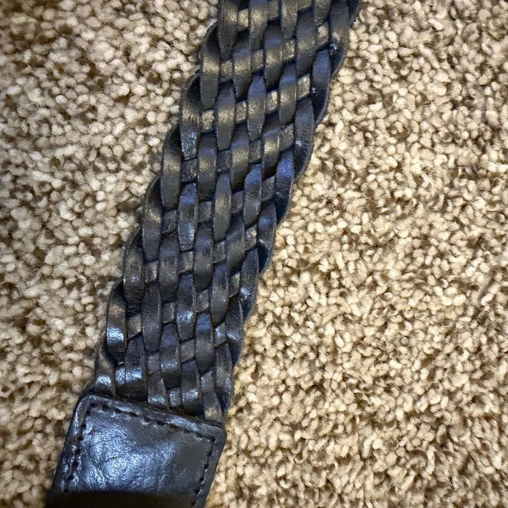 Michael Kors Leather belt with Gold Accents XL - Picture 9 of 9